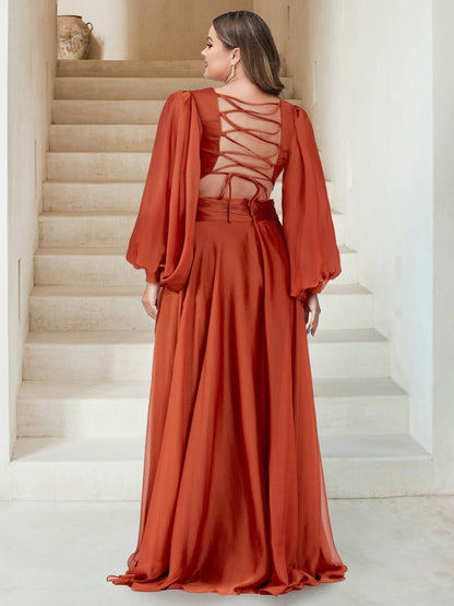 Robe de Demoiselle d'Honneur Grande Taille à Col En V et Manches Longues Coupe A-Line/Princess Longueur Au Sol avec Fente Sur Le Côté