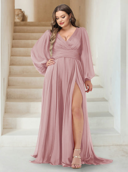 Robe de Demoiselle d'Honneur Grande Taille à Col En V et Manches Longues Coupe A-Line/Princess Longueur Au Sol avec Fente Sur Le Côté