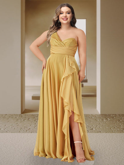 Robe de Demoiselled'Honneur Grande Taille, Coupe Trapèze/Princesse, Asymétrique, Sans Manches, Froncée avec Fente Latérale et Volants