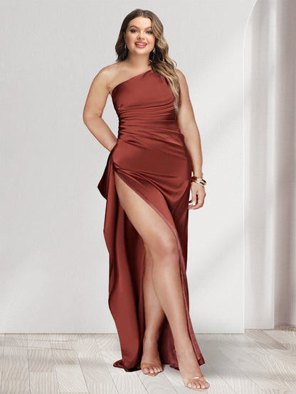 Robe de Demoiselled'Honneur Grande Taille, Fourreau/Colonne, Asymétrique, Sans Manches, Longueur au Sol avec Fente Latérale