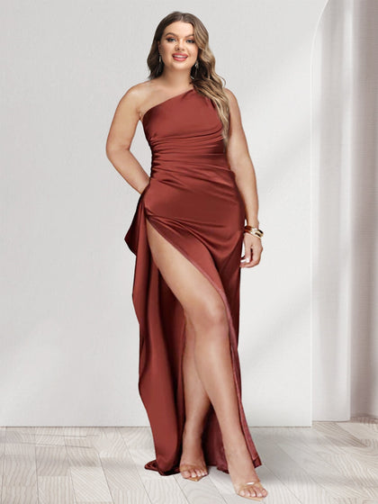 Robe de Demoiselled'Honneur Grande Taille, Fourreau/Colonne, Asymétrique, Sans Manches, Longueur au Sol avec Fente Latérale