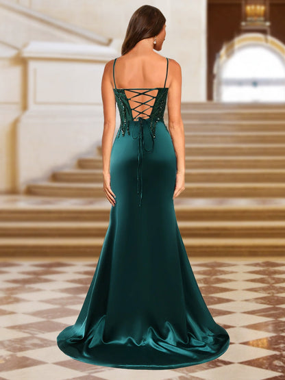 Robe de Soirée Longue Scintillante à Bretelles Spaghetti Style Sirène Ou Trompette avec Fente Latérale et Applications