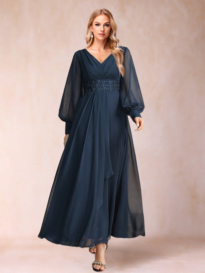 Robe de Mère de la Mariée Coupe A-Line/Princess à Col En V et Manches Longues avec Strass et Volants