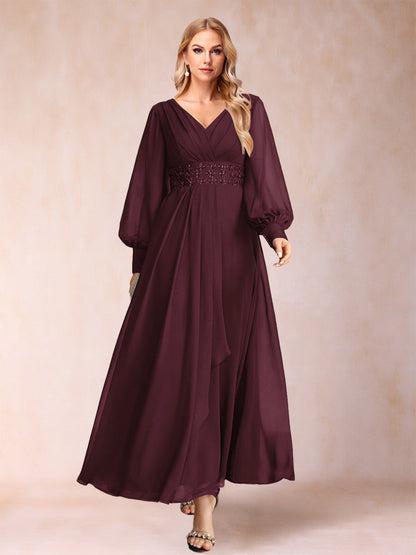 Robe de Mère de la Mariée Coupe A-Line/Princess à Col En V et Manches Longues avec Strass et Volants