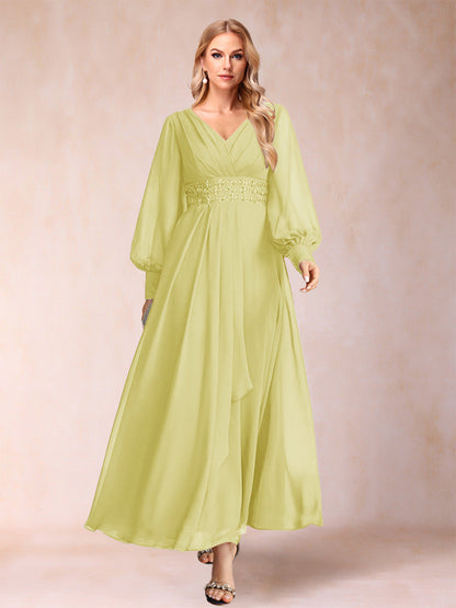 Robe de Mère de la Mariée Coupe A-Line/Princess à Col En V et Manches Longues avec Strass et Volants