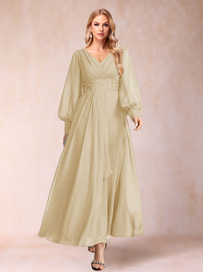 Robe de Mère de la Mariée Coupe A-Line/Princess à Col En V et Manches Longues avec Strass et Volants