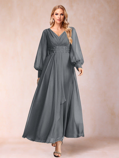 Robe de Mère de la Mariée Coupe A-Line/Princess à Col En V et Manches Longues avec Strass et Volants