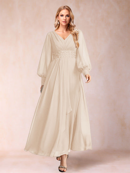 Robe de Mère de la Mariée Coupe A-Line/Princess à Col En V et Manches Longues avec Strass et Volants
