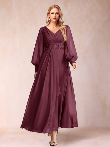 Robe de Mère de la Mariée Coupe A-Line/Princess à Col En V et Manches Longues avec Strass et Volants