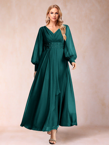 Robe de Mère de la Mariée Coupe A-Line/Princess à Col En V et Manches Longues avec Strass et Volants