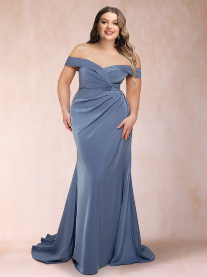 Robes de Mère de la Mariée Grande Taille, Fourreau/Colonne, Épaules Dénudées, Sans Manches, Froncées