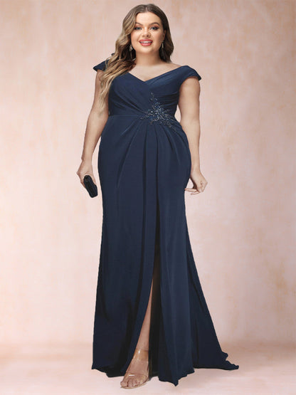 Robe de Mère de la Mariée Grande Taille, Fourreau/Colonne, Col en V, Froncée avec Appliques et Fente Latérale