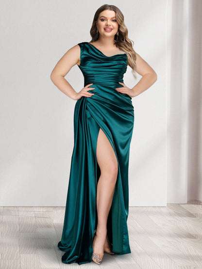Robe de Demoiselled'Honneur Grande Taille, Fourreau/Colonne, Asymétrique, Sans Manches, Froncée avec Fente Latérale
