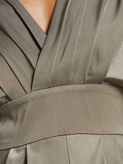 Robe de Soirée Fourreau/Colonne à Col En V et Manches Courtes En Satin de Soie avec Fente Sur Le Côté