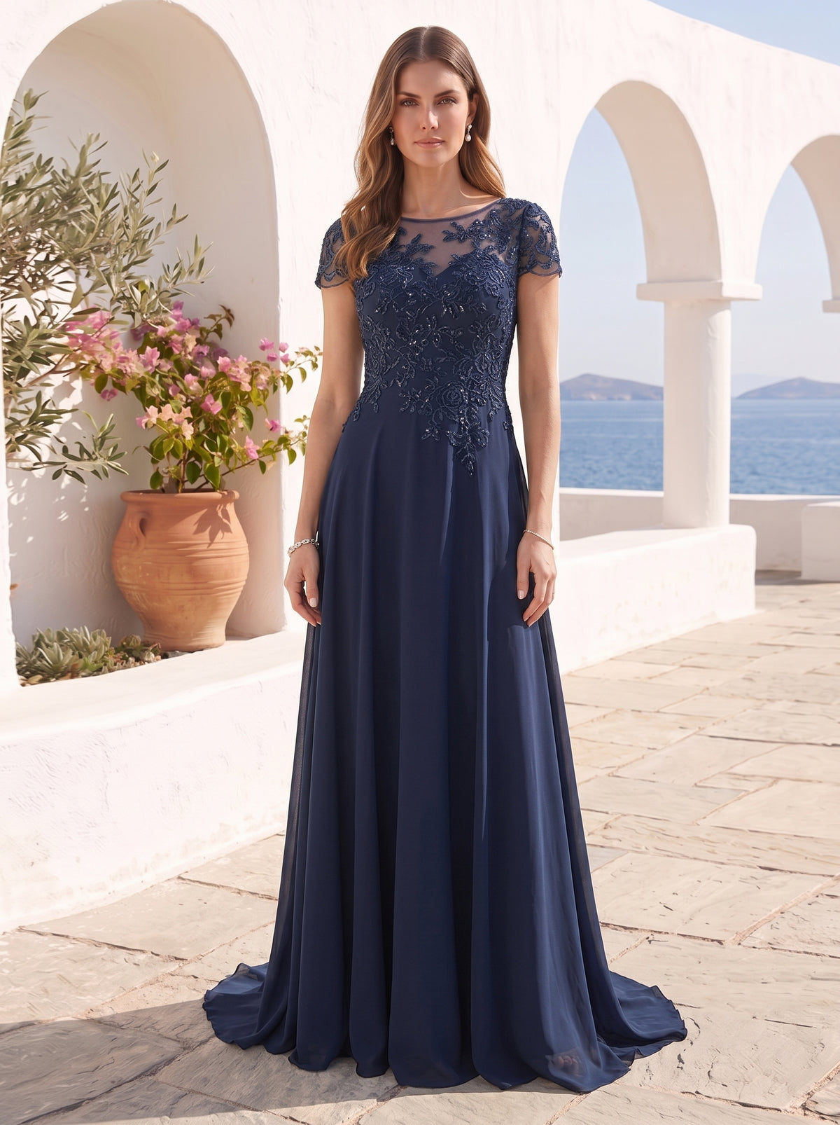 Robes de Mère de la Mariée Coupe A-Line/Princess à Manches Courtes et Décolleté Plongeant avec Appliques