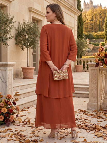 Ensemble 2 pièces pour mère de la mariée (grandes tailles) en mousseline : robe trapèze/princesse (encolure arrondie, manches 3/4, volants) et veste