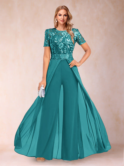 Ensemble Deux PiècesTailleur-Pantalon Coupe A-Line/Princess à Manches Courtes et Décolleté En V avec Appliqués