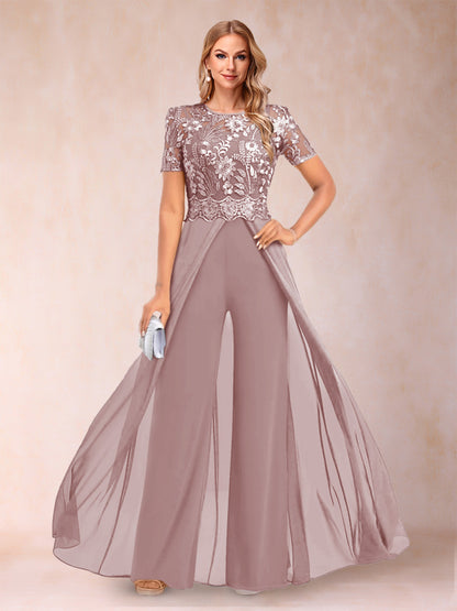 Ensemble Deux PiècesTailleur-Pantalon Coupe A-Line/Princess à Manches Courtes et Décolleté En V avec Appliqués