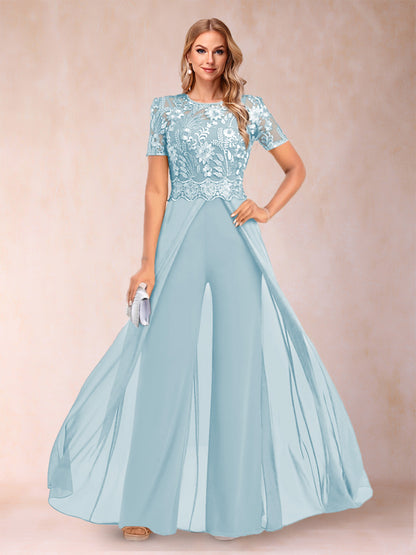Ensemble Deux PiècesTailleur-Pantalon Coupe A-Line/Princess à Manches Courtes et Décolleté En V avec Appliqués