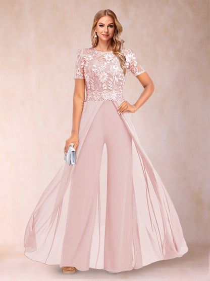 Ensemble Deux PiècesTailleur-Pantalon Coupe A-Line/Princess à Manches Courtes et Décolleté En V avec Appliqués