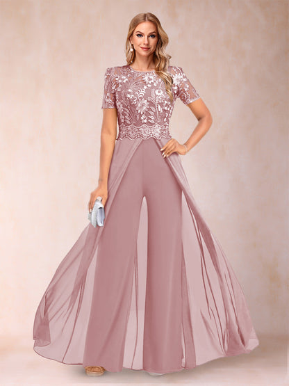Ensemble Deux PiècesTailleur-Pantalon Coupe A-Line/Princess à Manches Courtes et Décolleté En V avec Appliqués