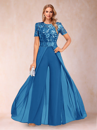 Ensemble Deux PiècesTailleur-Pantalon Coupe A-Line/Princess à Manches Courtes et Décolleté En V avec Appliqués