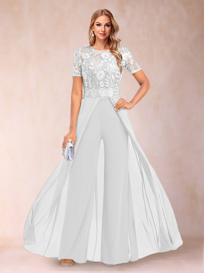 Ensemble Deux PiècesTailleur-Pantalon Coupe A-Line/Princess à Manches Courtes et Décolleté En V avec Appliqués