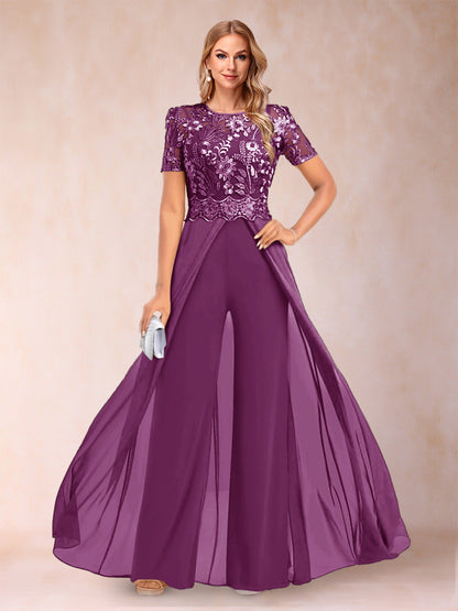 Ensemble Deux PiècesTailleur-Pantalon Coupe A-Line/Princess à Manches Courtes et Décolleté En V avec Appliqués
