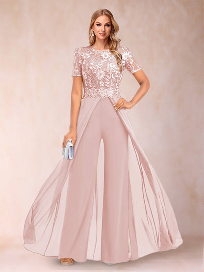Ensemble Deux PiècesTailleur-Pantalon Coupe A-Line/Princess à Manches Courtes et Décolleté En V avec Appliqués