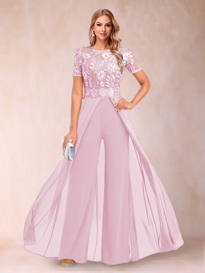 Ensemble Deux PiècesTailleur-Pantalon Coupe A-Line/Princess à Manches Courtes et Décolleté En V avec Appliqués