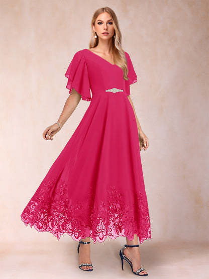 Robe de Mère de la Mariée Coupe A-Line/Princess à Demi-Manches et Col En V avec Appliques