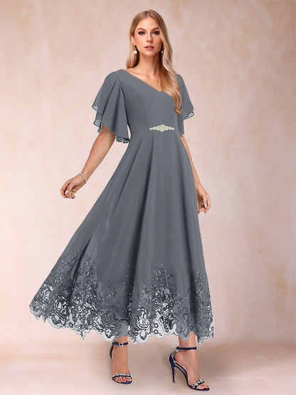Robe de Mère de la Mariée Coupe A-Line/Princess à Demi-Manches et Col En V avec Appliques