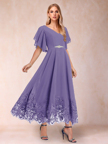 Robe de Mère de la Mariée Coupe A-Line/Princess à Demi-Manches et Col En V avec Appliques