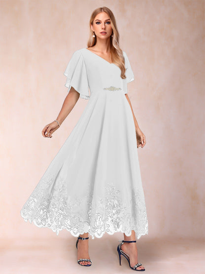 Robe de Mère de la Mariée Coupe A-Line/Princess à Demi-Manches et Col En V avec Appliques