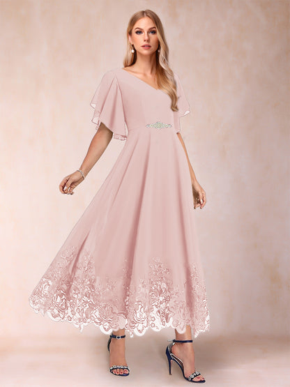 Robe de Mère de la Mariée Coupe A-Line/Princess à Demi-Manches et Col En V avec Appliques