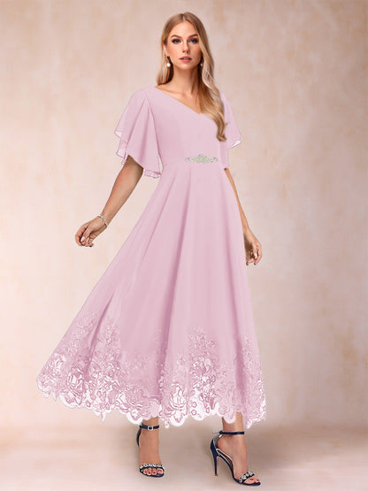 Robe de Mère de la Mariée Coupe A-Line/Princess à Demi-Manches et Col En V avec Appliques