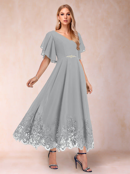 Robe de Mère de la Mariée Coupe A-Line/Princess à Demi-Manches et Col En V avec Appliques