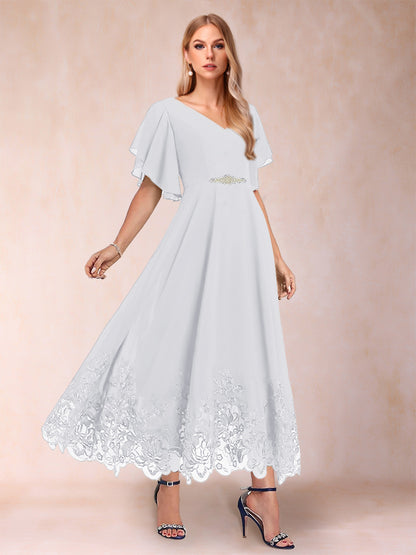 Robe de Mère de la Mariée Coupe A-Line/Princess à Demi-Manches et Col En V avec Appliques