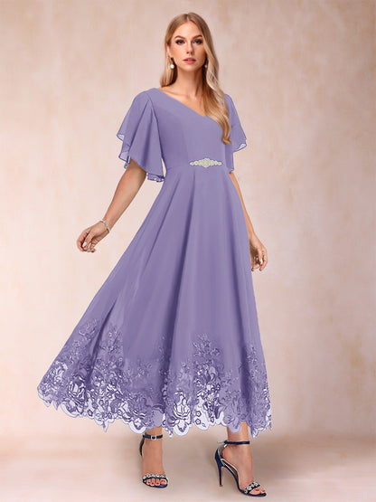 Robe de Mère de la Mariée Coupe A-Line/Princess à Demi-Manches et Col En V avec Appliques