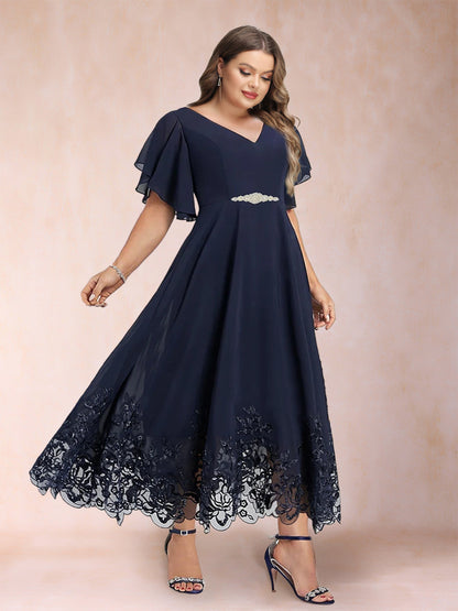 Robe de Mère de la Mariée Grande Taille, Coupe Trapèze/Princesse, Col en V, Manches Mi-Longues avec Appliques