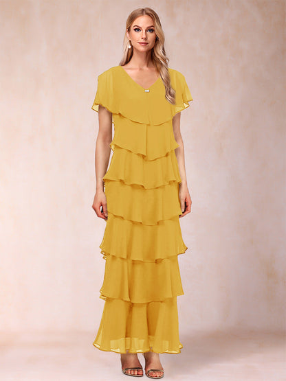 Robes de Mère de la Mariée Fourreau/Colonne à Col En V et Manches Courtes avec Volants