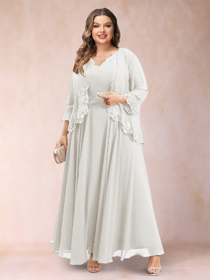 Robe de Mère de la Mariée Grande Taille Deux PiècesCoupe A-Line/Princess à Col En V et Manches 3/4 avec Appliques