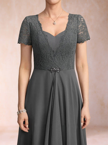 Robe de Mère de la Mariée Coupe A-Line/Princess à Col En V et Manches Courtes avec Appliques