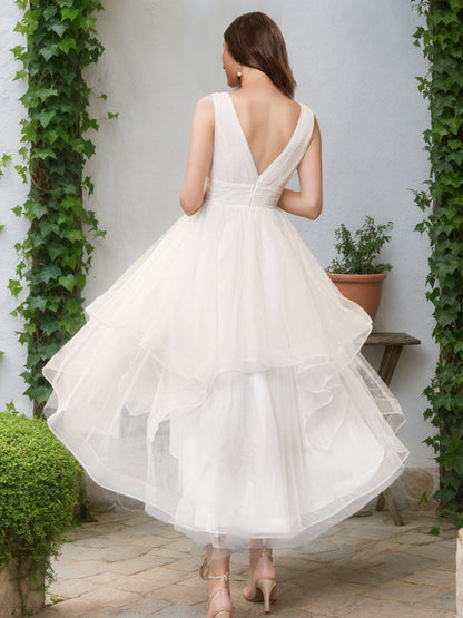 Robes de Mariée Trapèze/Princesse à Col en V Sans Manches et à Volants