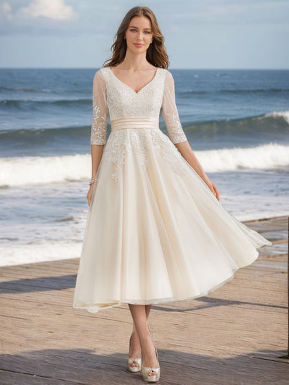 Robe de Mariée en Dentelle à Col en V et Manches Mi-Longues