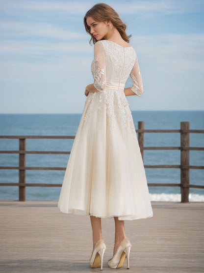 Robe de Mariée en Dentelle à Col en V et Manches Mi-Longues