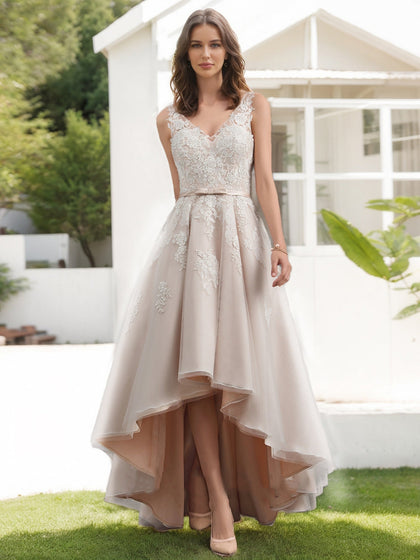 Robe de Mariée en Dentelle Sans Manches à Col en V et Robe de Bal