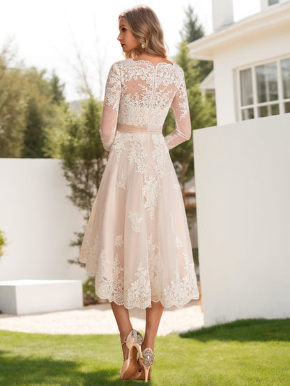 Robe de Mariée en Dentelle à Col en V et Manches 3/4