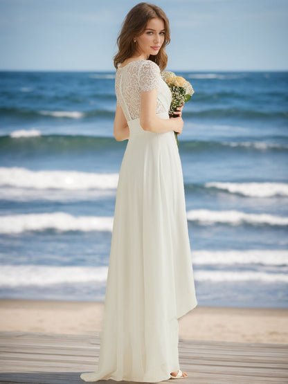 Robes de Mariée Trapèze/Princesse à Col en V et Manches Courtes Froncées