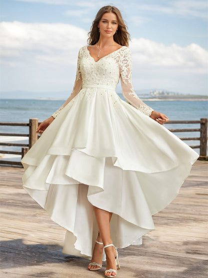 Robes de Mariée Trapèze/Princesse à Col en V et Manches Longues avec Strass